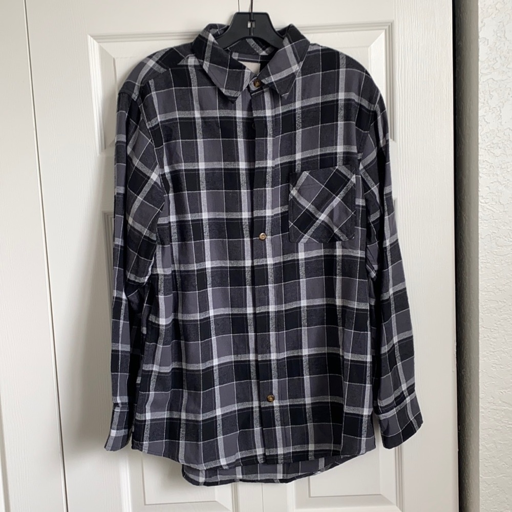 Plaid shirt long sleeve shirt!
